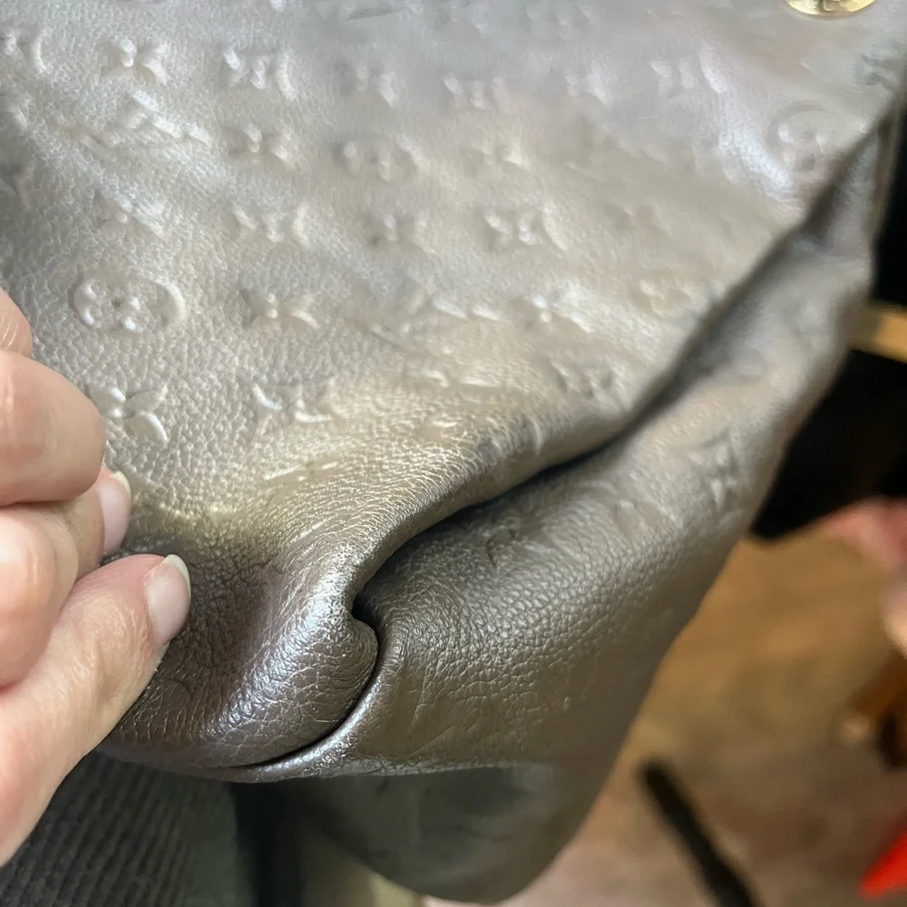 Louis Vuitton Artsy MM - Picture 7 of 10